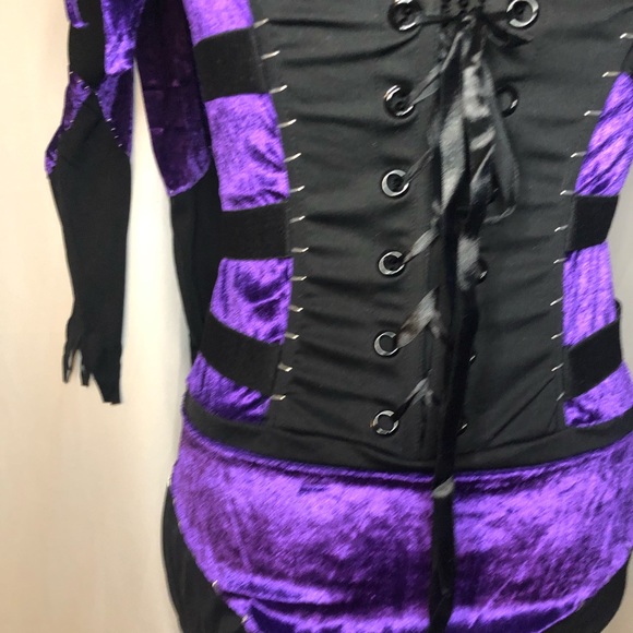 Frankies Girl adult Halloween Costume - Picture 7 of 8